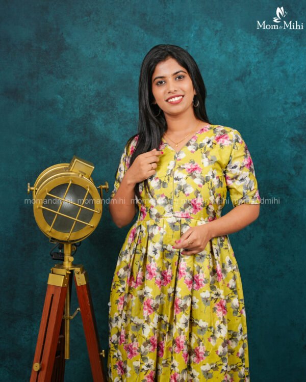 Pooja Feeding Dress[With Zips] alt