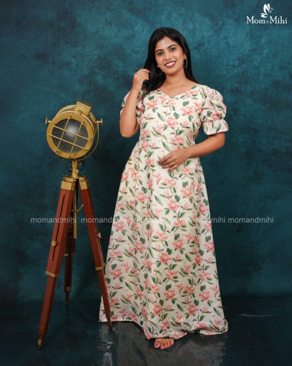 Izhaiyini Feeding Dress[With Zips] alt