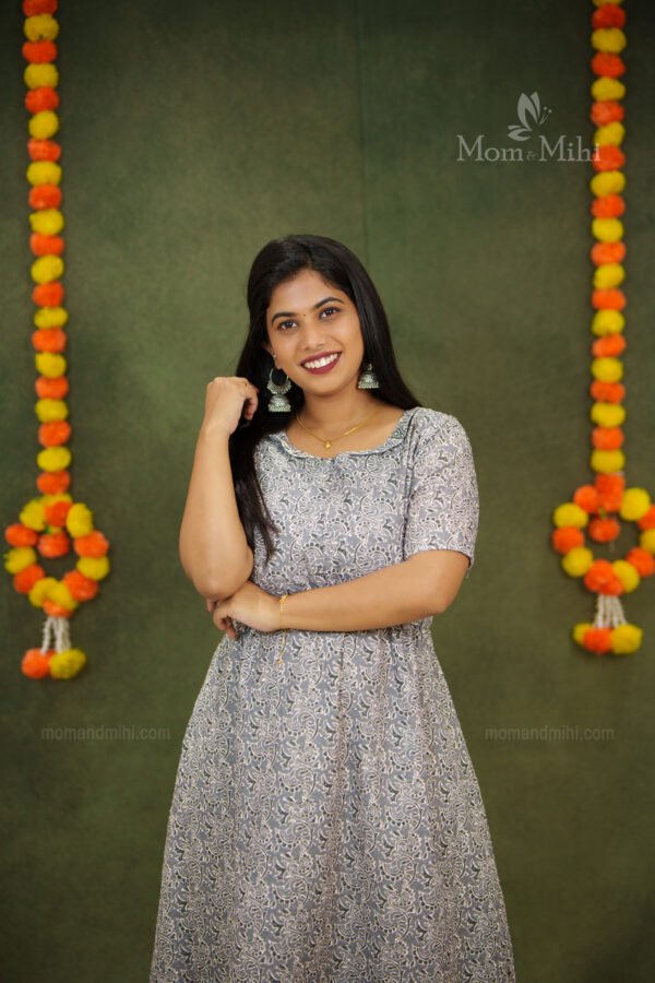 Sabita Feeding Dress[With Zips] alt