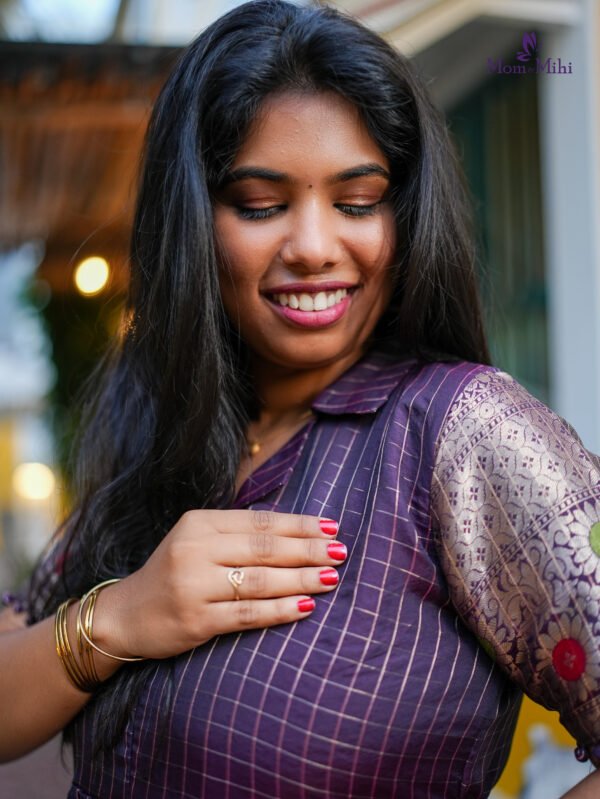 Spoorthi Feeding Dress [With Zips] |With Lining view 3