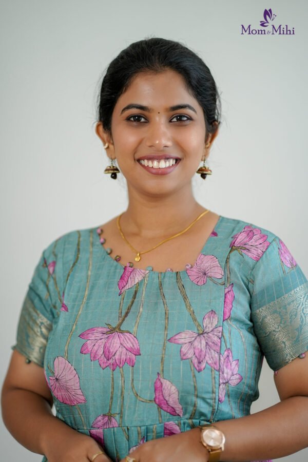 Yara Feeding Dress [With Zips] |With Lining alt