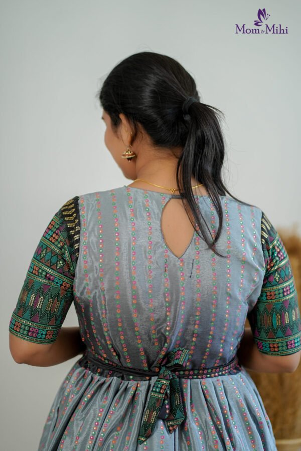 Paavai Feeding Dress [With Zips] |With Lining view 4