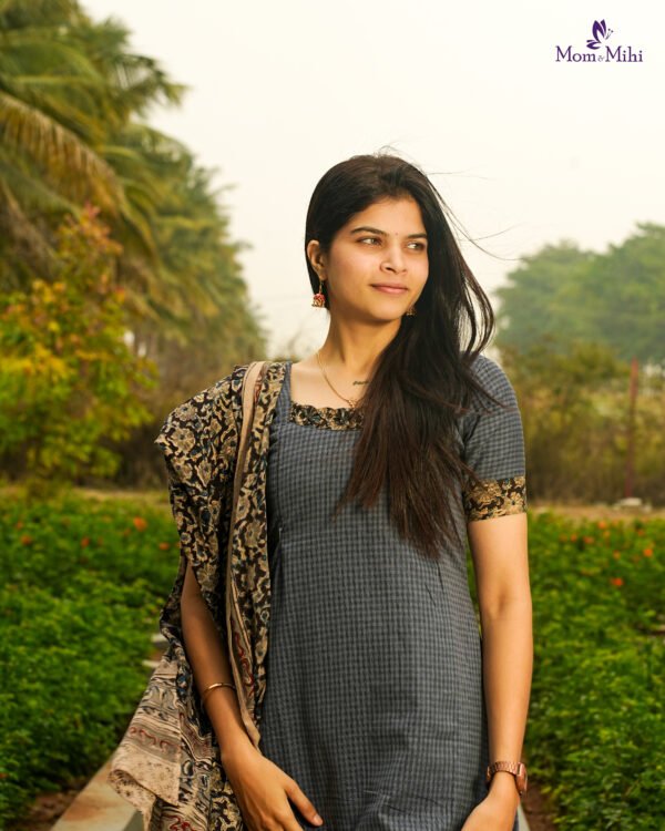 Vainavi Maternity Kurti set [ Top + Bottom + Dupatta] view 4