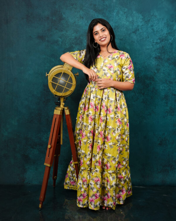 Pooja Feeding Dress[With Zips]