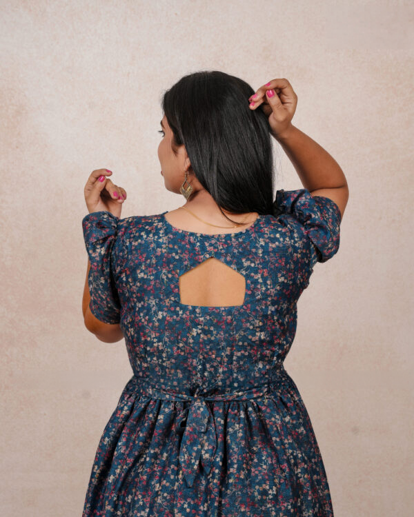 Thulika Feeding Dress[With Zips] alt