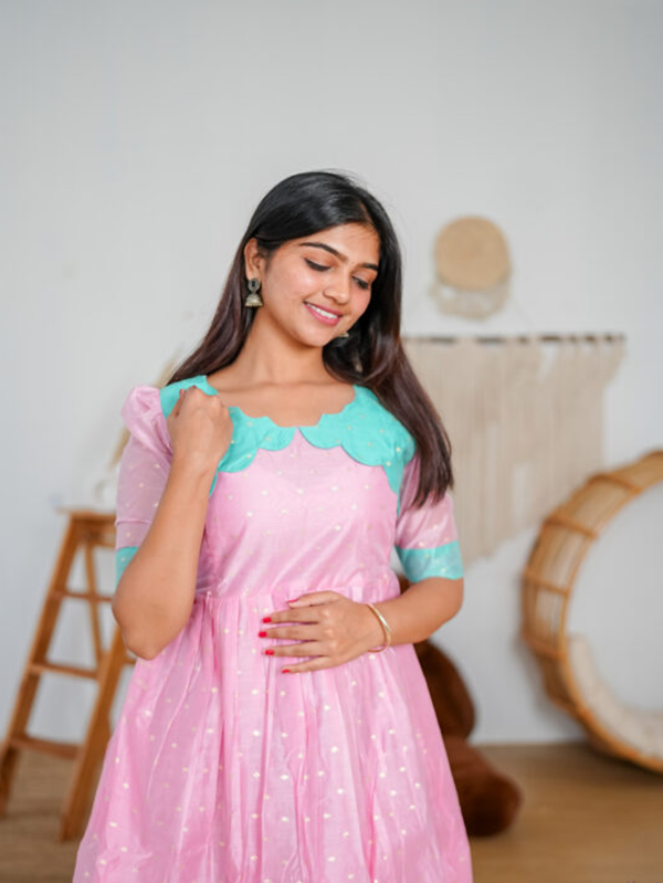 Diksha Feeding Dress [With Zips] |With Lining view 3