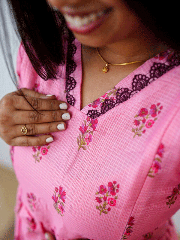 Samridhi Feeding Dress [With Zips] |With Lining view 2