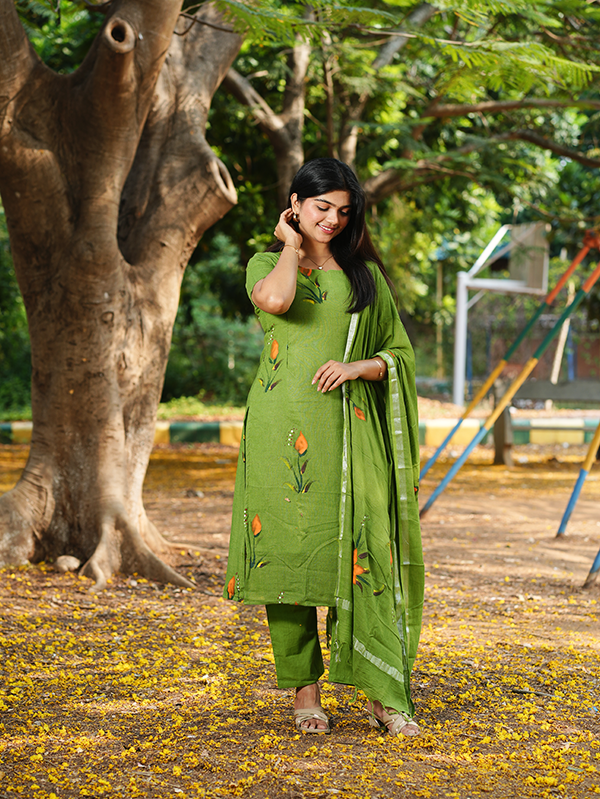 Grisha Printed Kurti set [ Top + Bottom + Dupatta] – Moms And Mihi