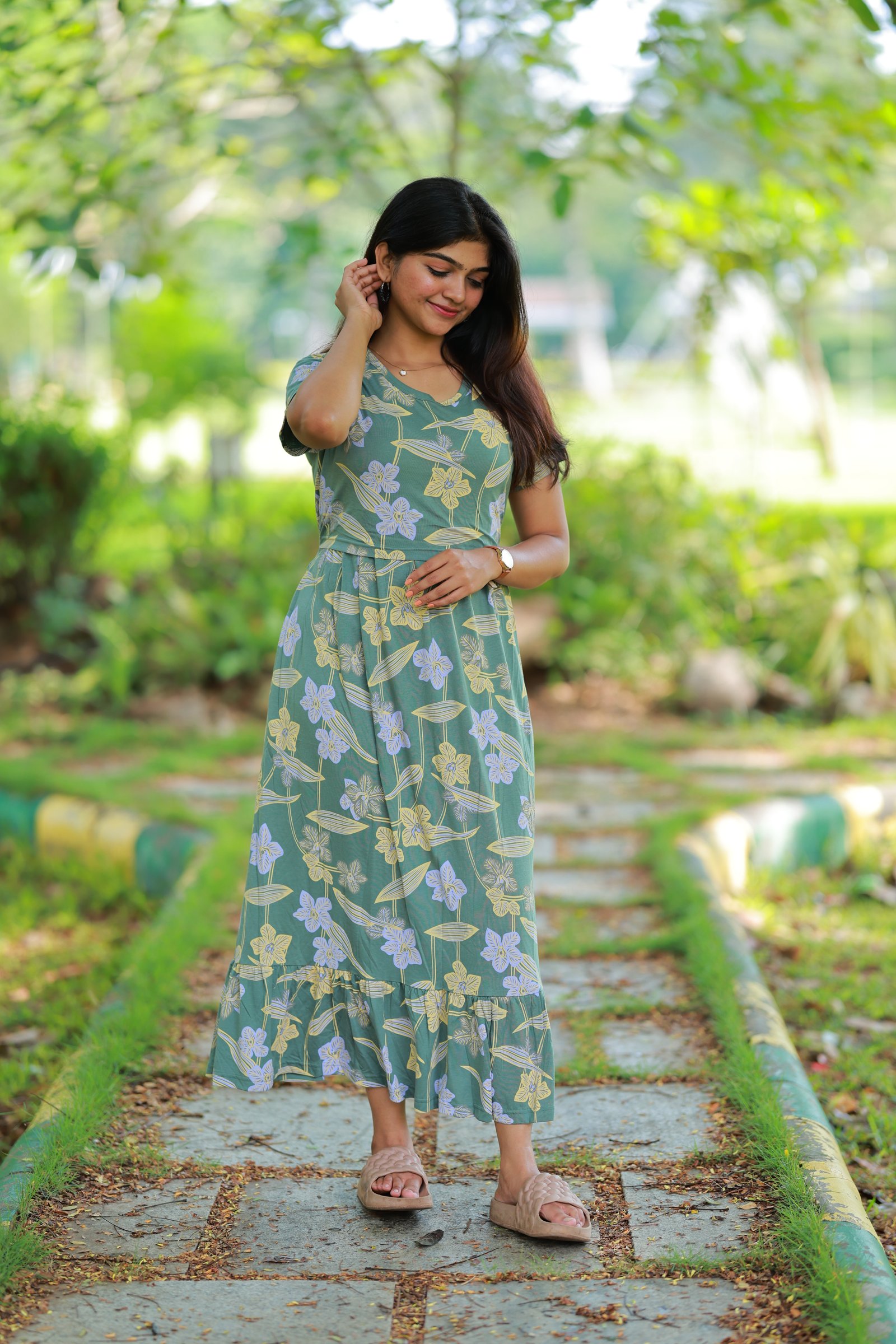 Maxi Jenny Soft Cotton Maternity Dress| Frill Model alt