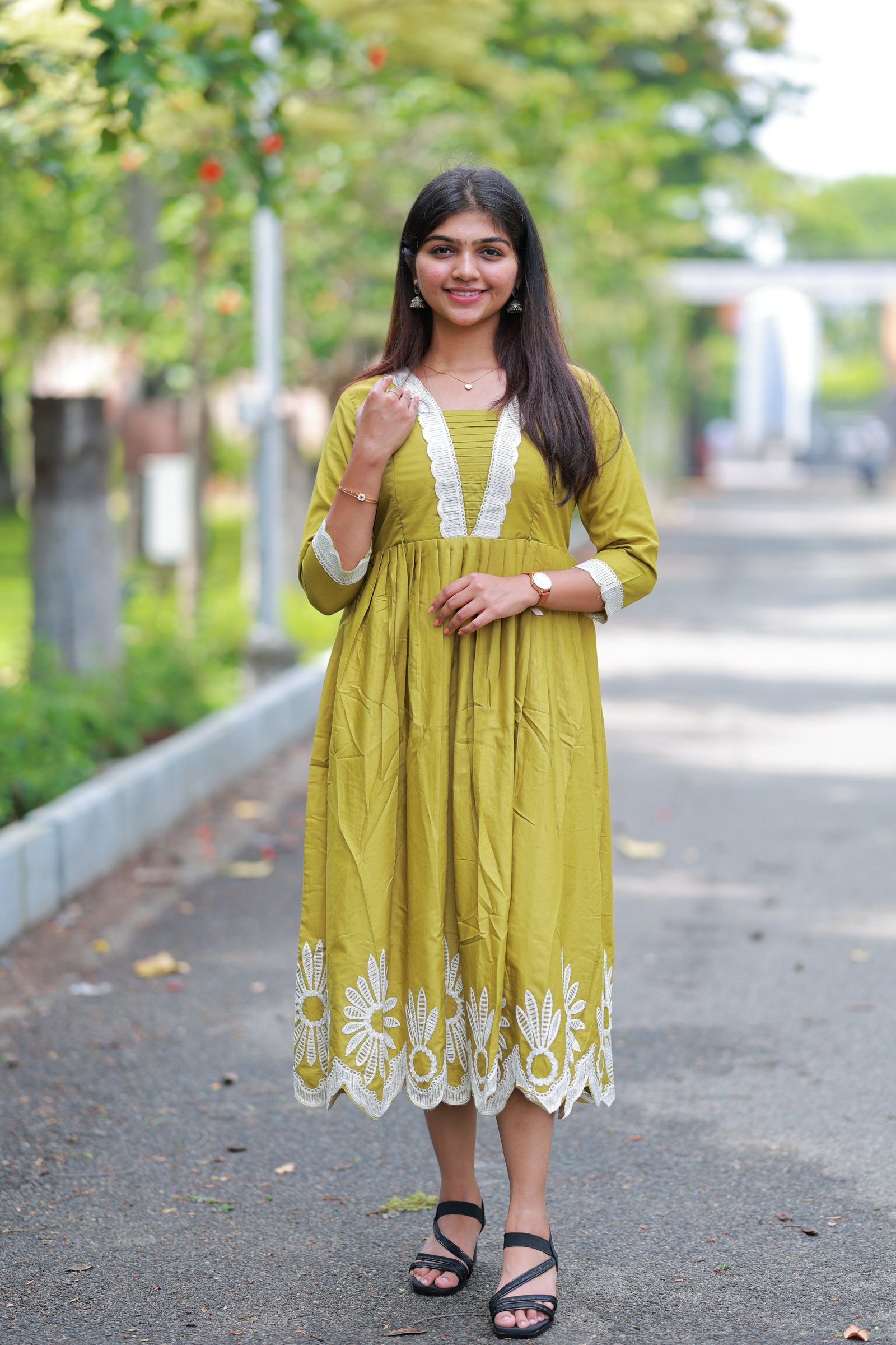 Reetha Feeding maxi’s with zips – Minya The Design Studio
