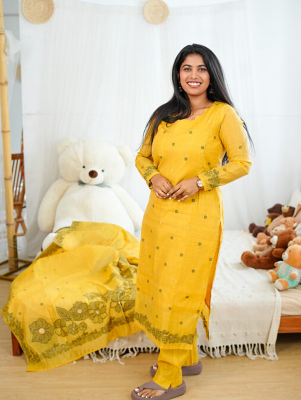 Rishya Maternity Kurti set [ Top + Bottom + Dupatta] alt