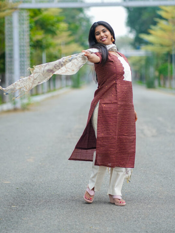 Anisha Maternity Kurti set [ Top + Bottom + Dupatta] – Moms And Mihi