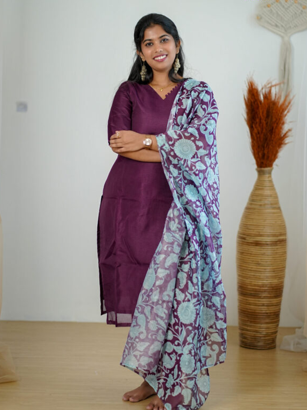 Nila Maternity Kurti set [ Top + Bottom + Dupatta] – Moms And Mihi